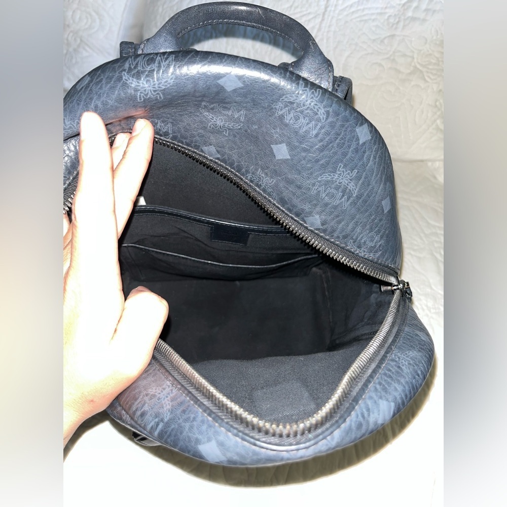 Stark Side Studs Backpack In Visetos, black side pockets w/stud details leather - Picture 12 of 15